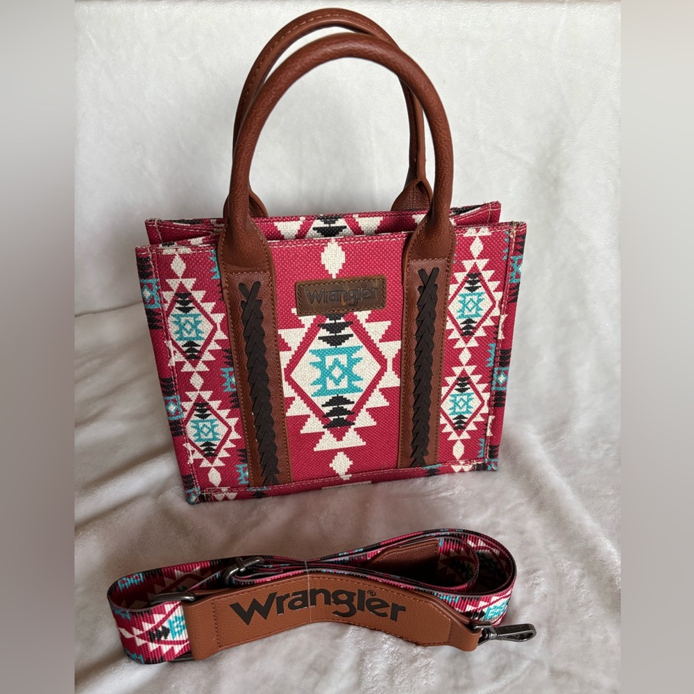 NWOT Wrangler Red Western Print Purse